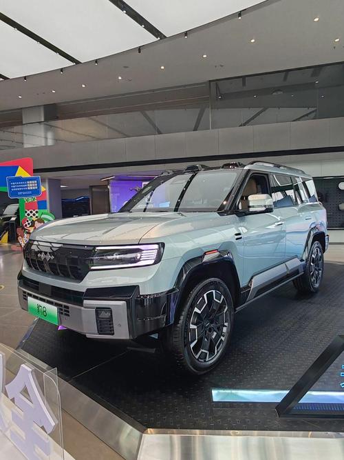 佛山32比亚迪方程豹硬派越野的爆款，英菲尼迪35周年与你共成长